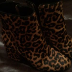 Leopard boots ankle